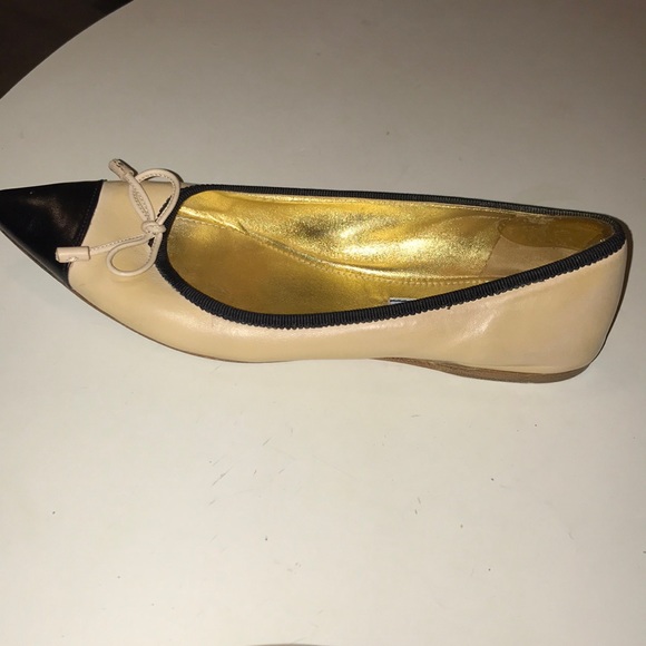 Prada Flats - Picture 1 of 16